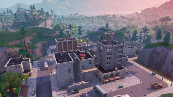 TILTED TOWERS BOXFIGHT